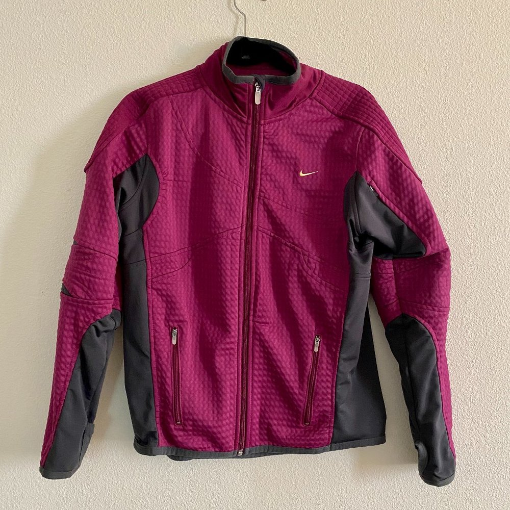 NIKE Sphere Thermal Jacket  EUC